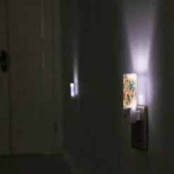 Night Light, A Colorful Bird With A Heart On Its Chest. 5 Night Light, A Colorful Bird With A Heart On Its Chest. -Pattern Diy Shop c651871f1904700c947060f98e98d30eb15fb9b7